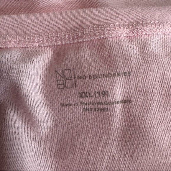 No Boundaries Light Pink Basic Short Sleeve Tee - Picture 5 of 8